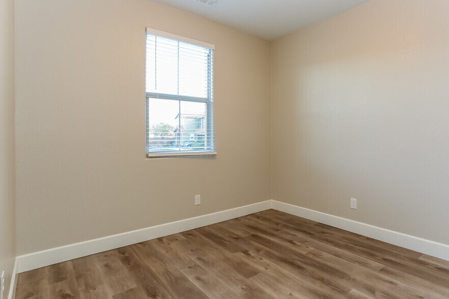 Building Photo - 10751 W Broxden Junction Ave