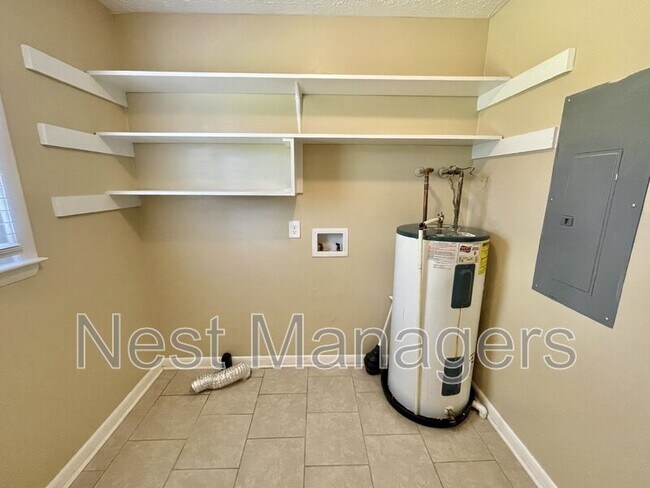 Building Photo - 6817 Bryanstone Way