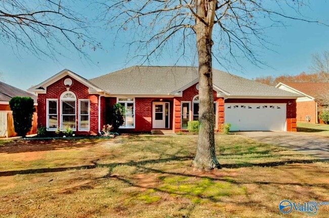 Primary Photo - 97 S Interlaken Dr