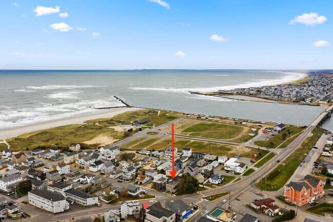 Building Photo - 2 Dover Ave