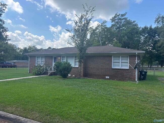 Building Photo - 312 Orange Cir