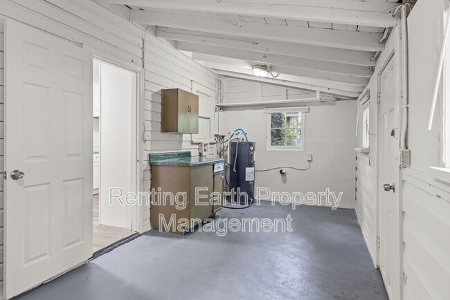 Building Photo - 306 83rd St S