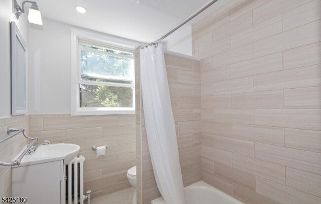 Building Photo - 11 Childs Rd