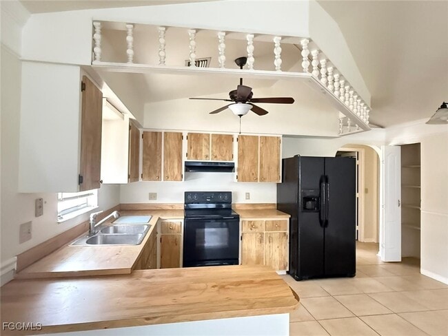 Primary Photo - 4926 Vincennes Ct