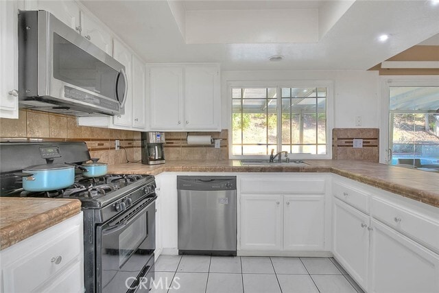 Building Photo - 23862 Country View Dr