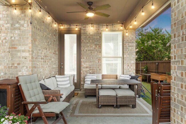 Building Photo - 2603 Country Ln