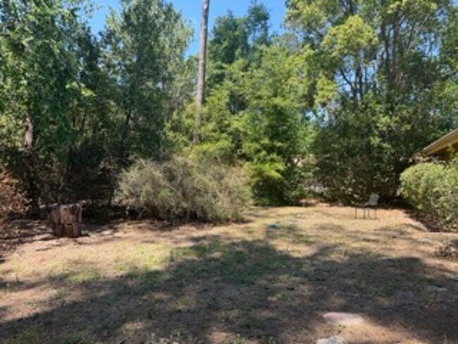 Building Photo - Beautiful 3 Bedroom 2 Bathroom House!!!
