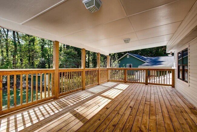 Building Photo - 2274 Turtle Landing