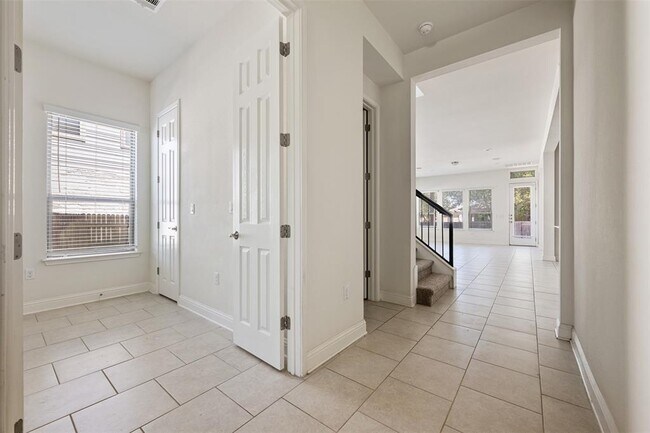 Building Photo - 4908 Globe Mallow Dr