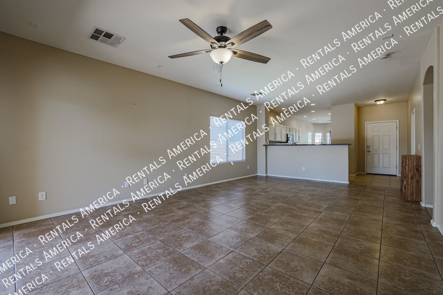 Building Photo - 201 W Kona Dr