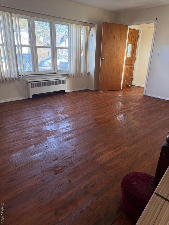 Building Photo - 650 Winthrop Dr