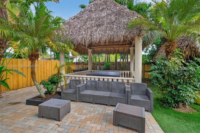 Building Photo - 465 NW 153rd St