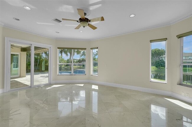 Building Photo - 11012 NW 70th Ct