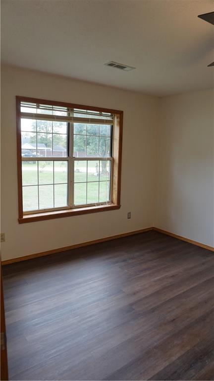 Building Photo - 107 N Elm Springs Rd