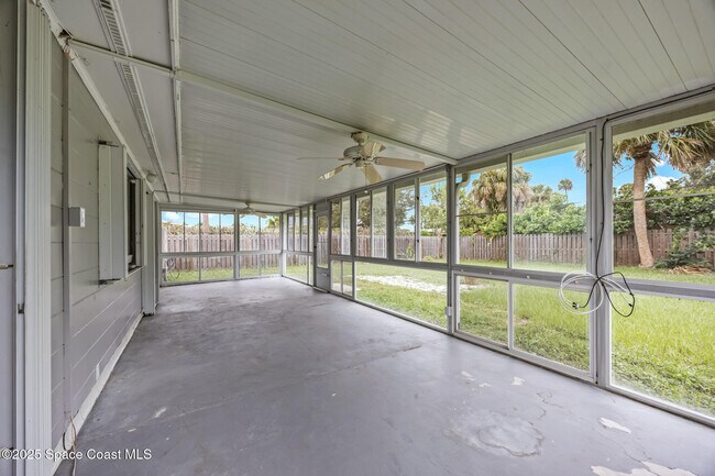 Building Photo - 138 W Pasco Ln
