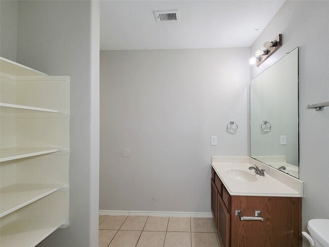 Building Photo - 7438 Fox Knoll Ln