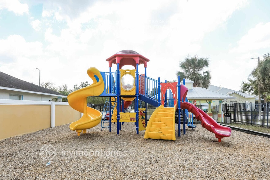 Building Photo - 1417 Flower Dust Dr