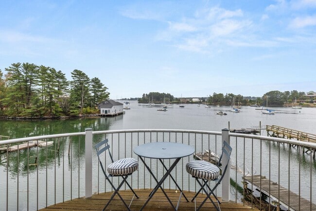 Building Photo - 148 Whipple Rd