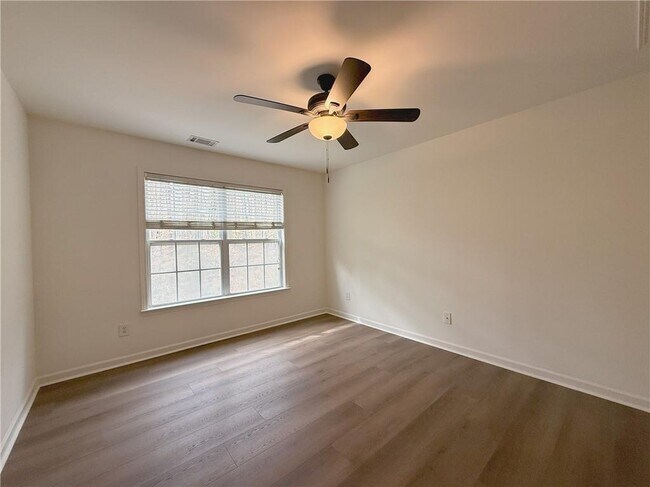 Building Photo - 3240 Bentbill Crossing