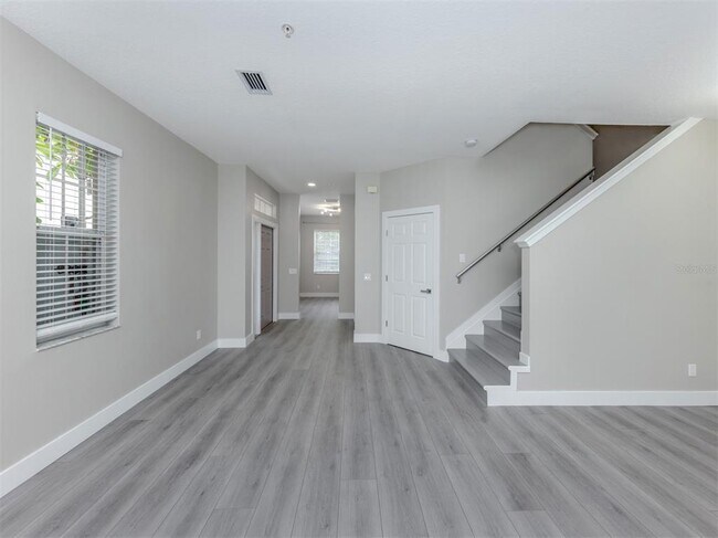 Building Photo - 3941 Yellowstone Cir