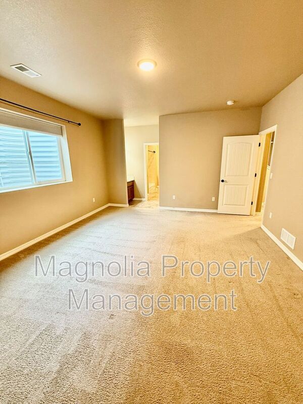 Building Photo - 9916 Wolf Lake Drive