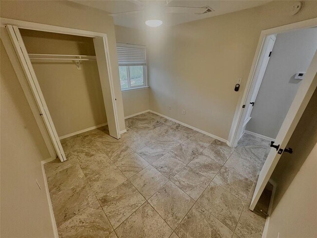 Building Photo - 1805 Prairie Knoll Ct