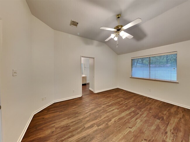 Building Photo - 10467 Twin Circles Dr