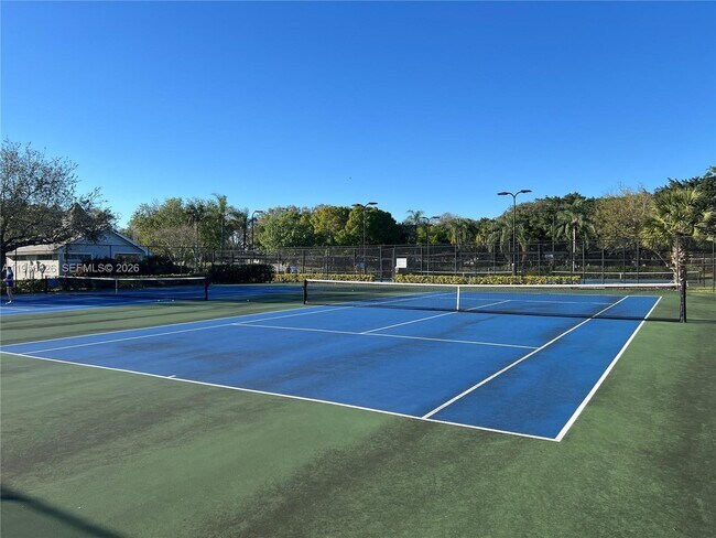 Building Photo - 2707 Pinewood Ct