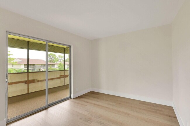 Building Photo - 6299 Chasewood Dr