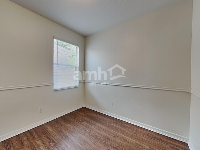 Building Photo - 1130 Cherry Valley Way