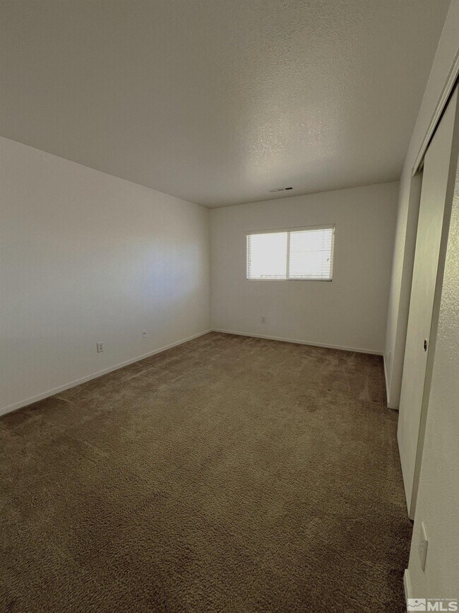 Building Photo - 9648 Autumn Leaf Way