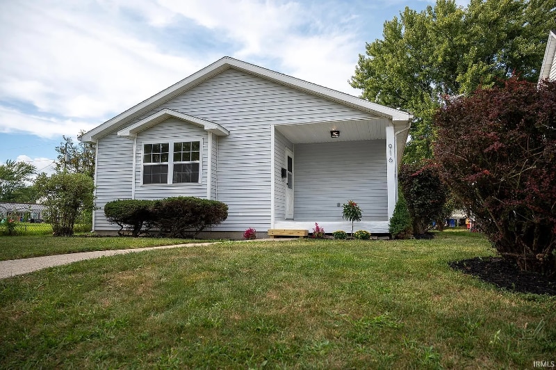 Building Photo - 916 E Dixon St