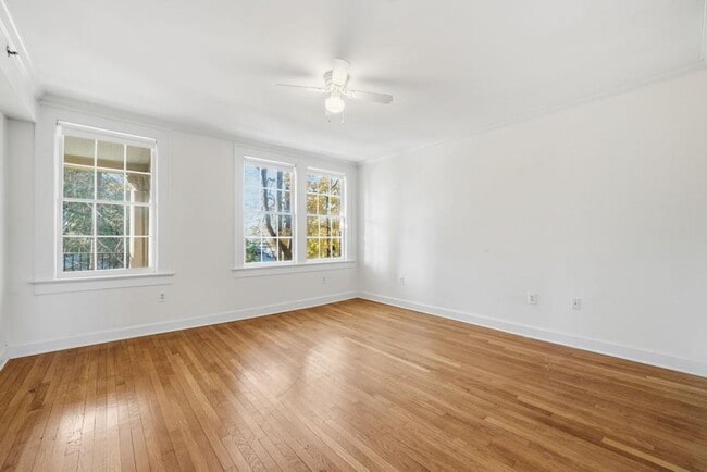 Building Photo - 2814 Peachtree Rd NW