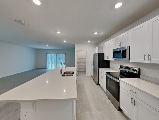 Building Photo - 4760 Yellow Elder Wy