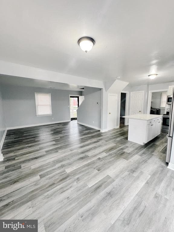 Building Photo - 6 Courtside Ln