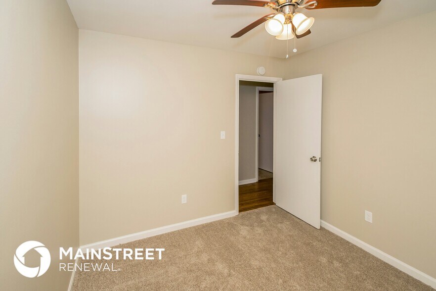 Building Photo - 102 Moonglow Dr