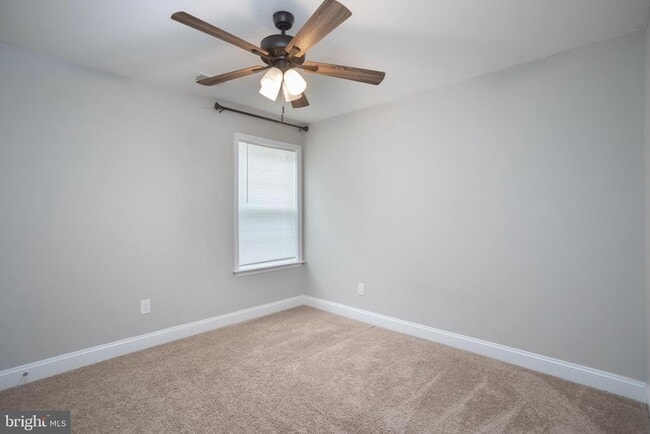 Building Photo - 327 Sydney Ln