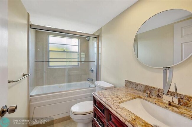 Building Photo - 1805 Eleuthera Point