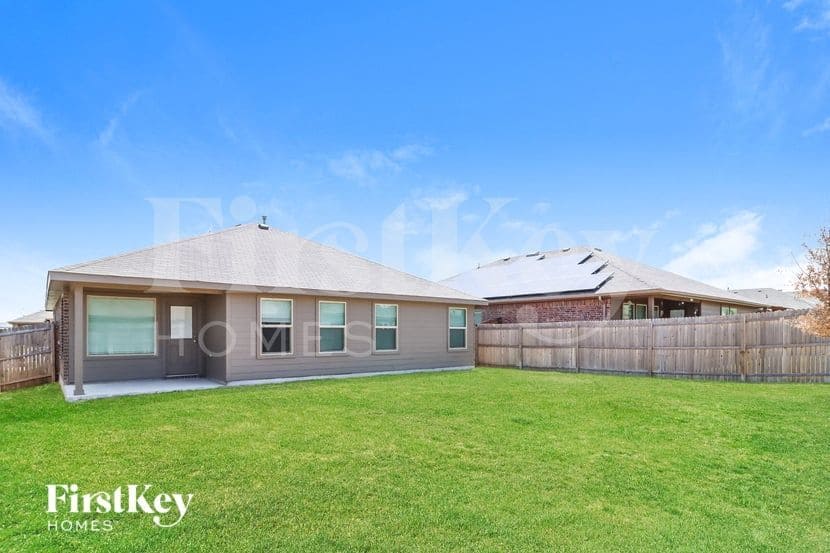 Building Photo - 4624 Corktree Ln