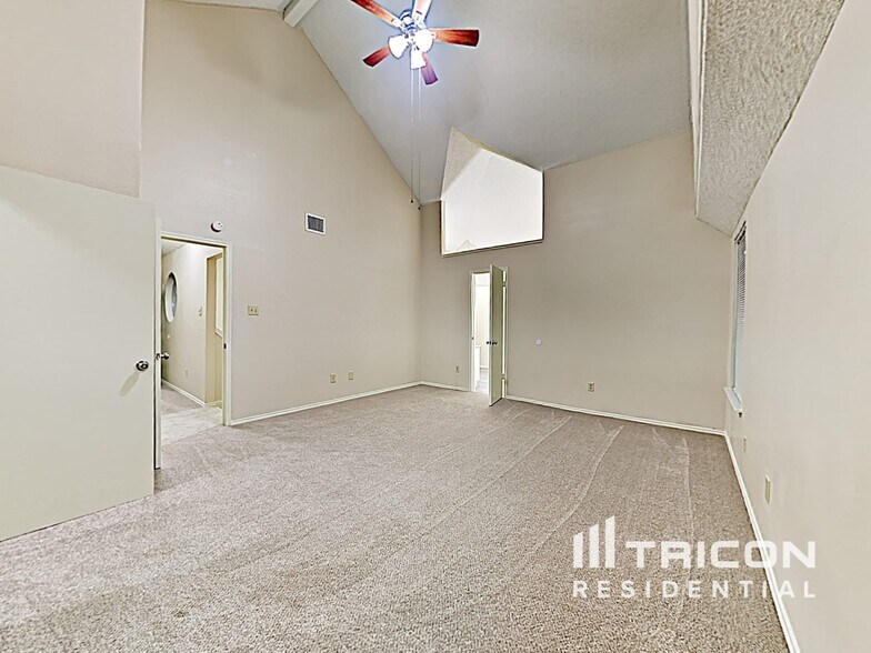 Building Photo - 1304 Farley Dr