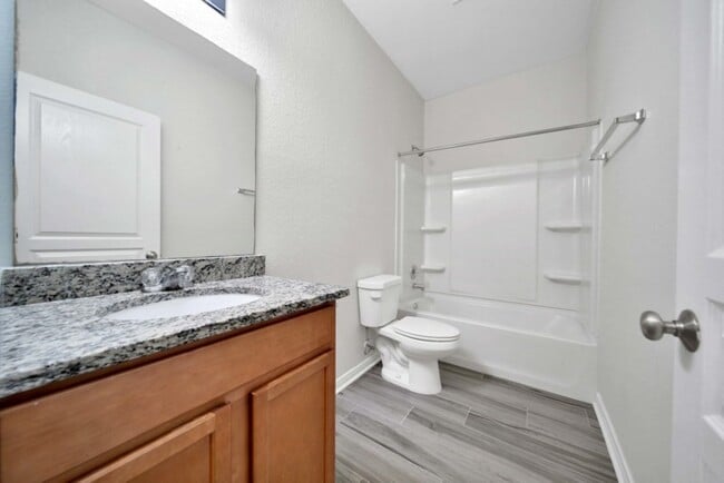 Building Photo - 2619 Skyview Silver Dr
