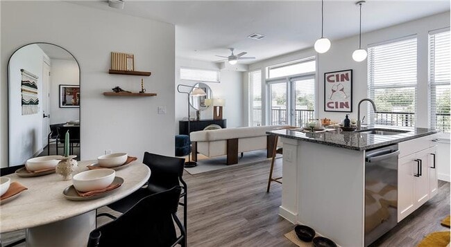 Building Photo - 5902 Westminster Dr