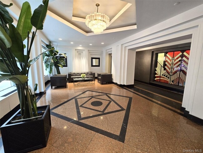 Building Photo - 201 W 74th St