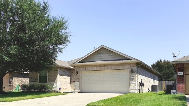 Building Photo - 15110 Sierra Ridge Dr