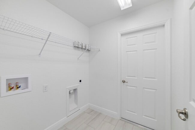 Building Photo - 8424 SW 135th Street Rd