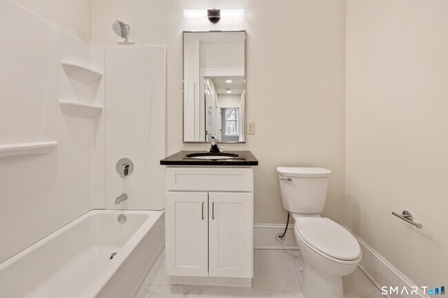 Building Photo - 1355 Main St