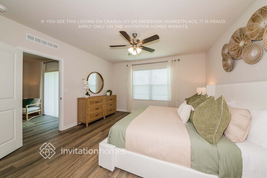 Building Photo - 8048 Majestic Palms Ct