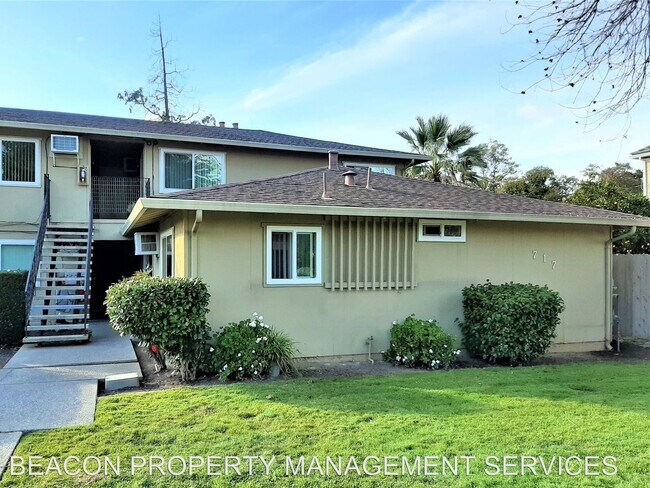 Primary Photo - 717 N Pleasant Ave