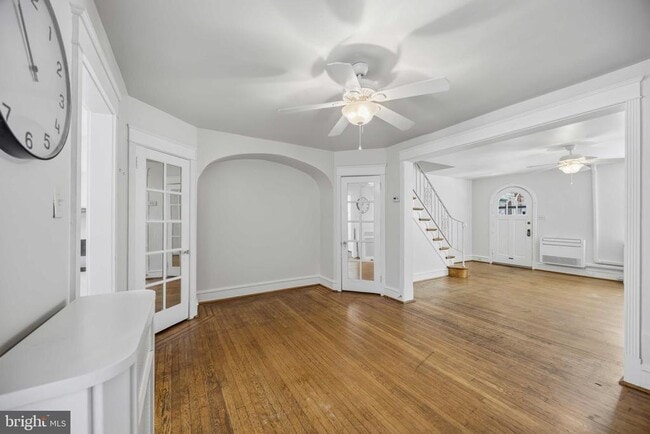 Building Photo - 3323 Tilden St