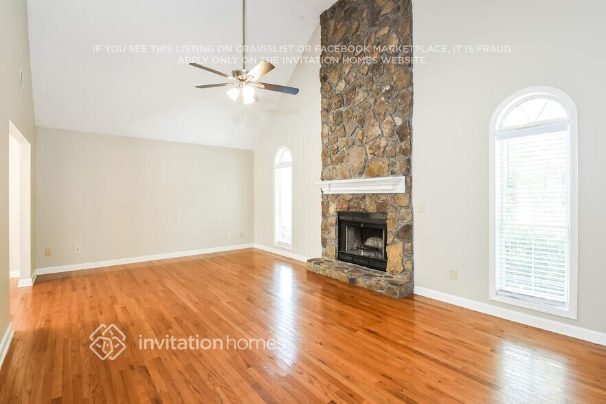 Building Photo - 6020 Rolling Oaks Ln